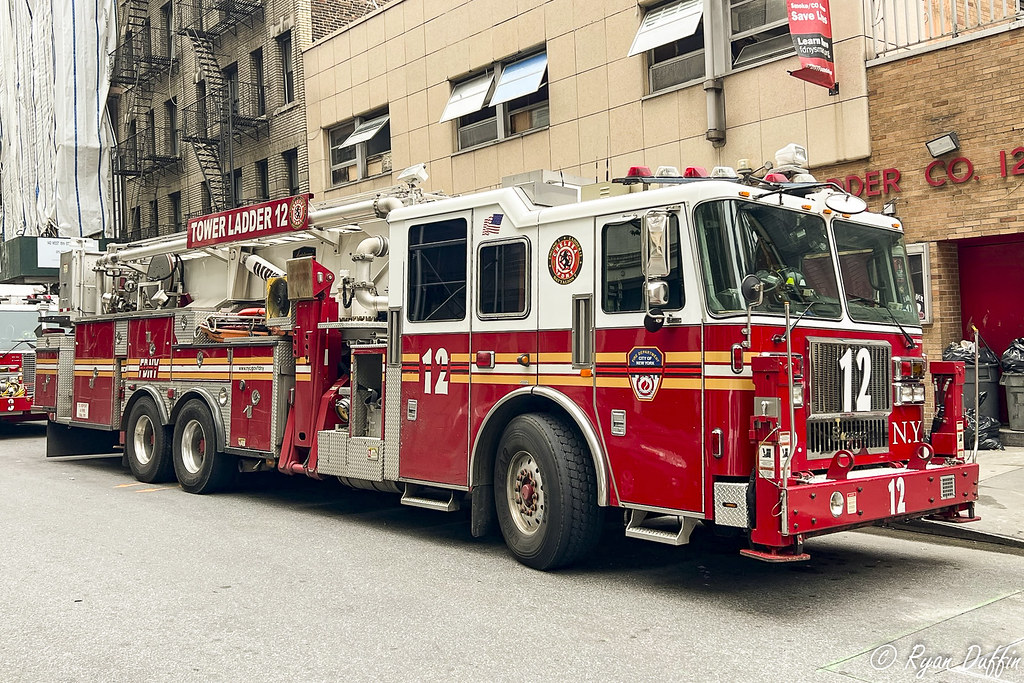 FDNY. Ladder 12. 2012 Seagrave/Aerialscope 95' Tower Ladde