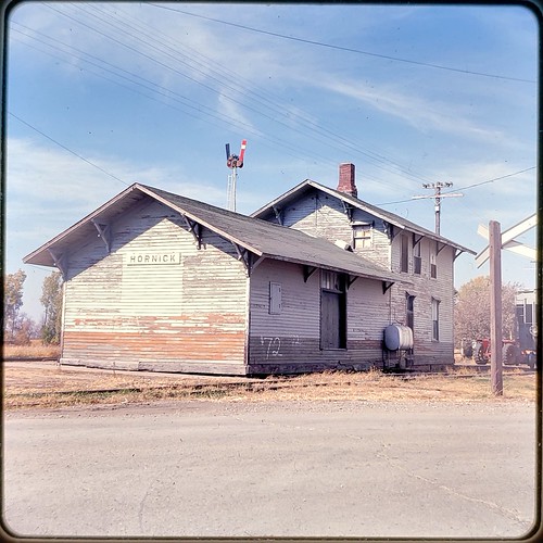 Oct 1974 Hornick, Iowa Milwaukee Road depot, Hornick, Iowa… Flickr
