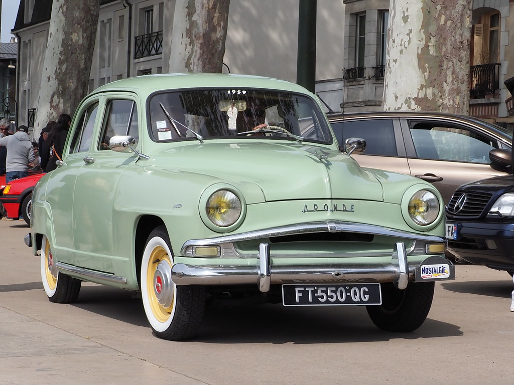 Old car Olivier Bénavidès Flickr