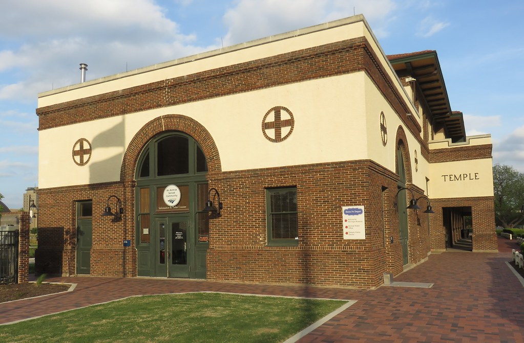 Old Santa Fe Railroad Depot (Temple, Texas) Built in 1909… Flickr