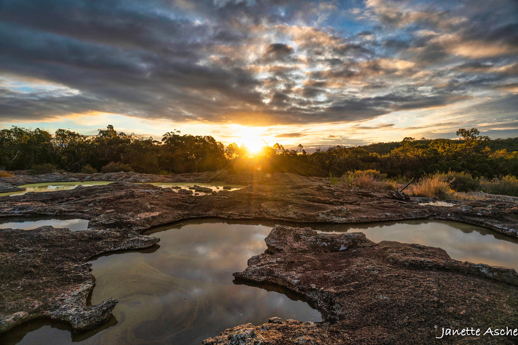 Granite Belt sunset 1 A series of photos taken at Easter o… Flickr