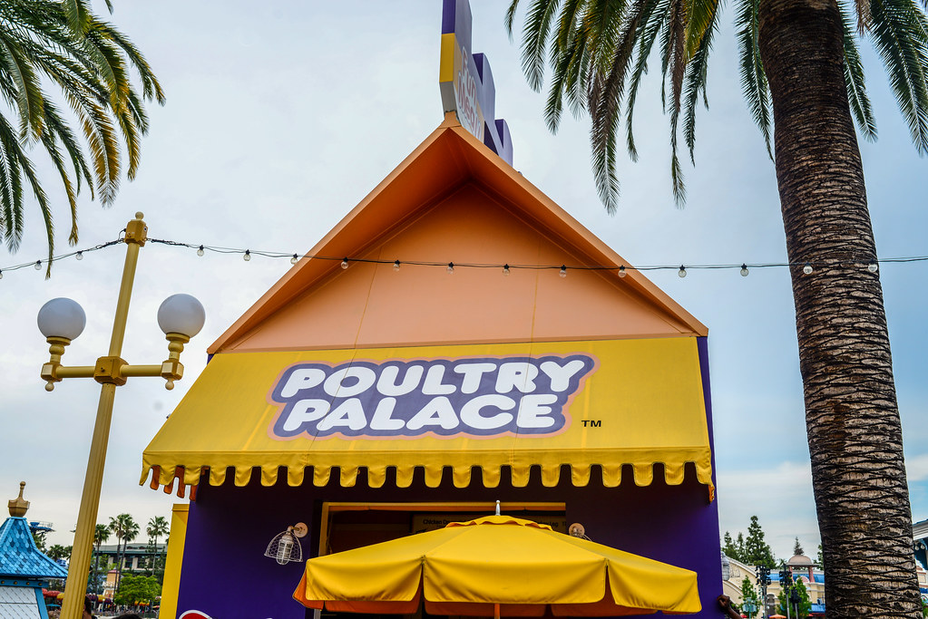 Poultry Palace Review Wandering In Disney
