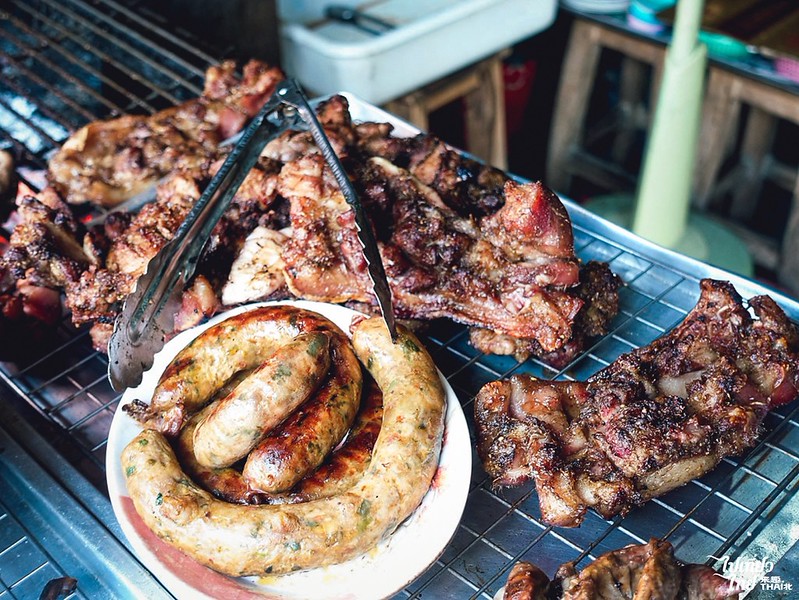 歷史悠久又傳統道地的泰北菜餐館【Laab Kai Mueang Pan Waen ลาบไก่เมืองพันแหวน】