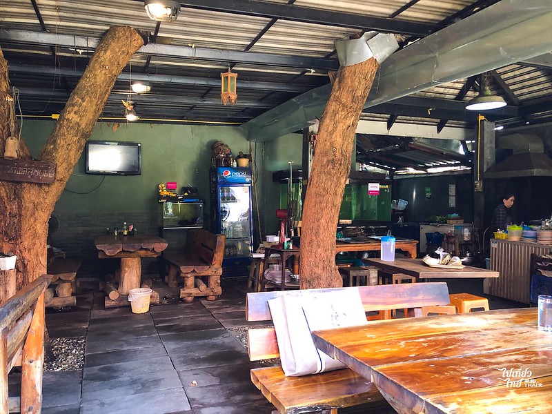 歷史悠久又傳統道地的泰北菜餐館【Laab Kai Mueang Pan Waen ลาบไก่เมืองพันแหวน】