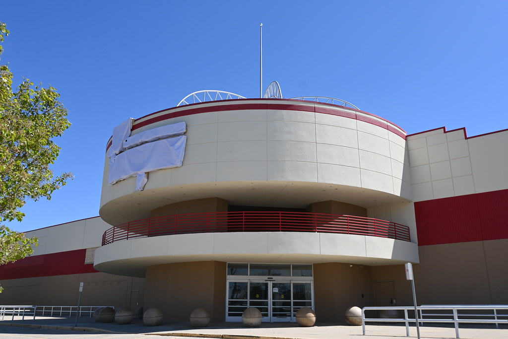 Fry's Electronics Fishers IN gameking3 Flickr