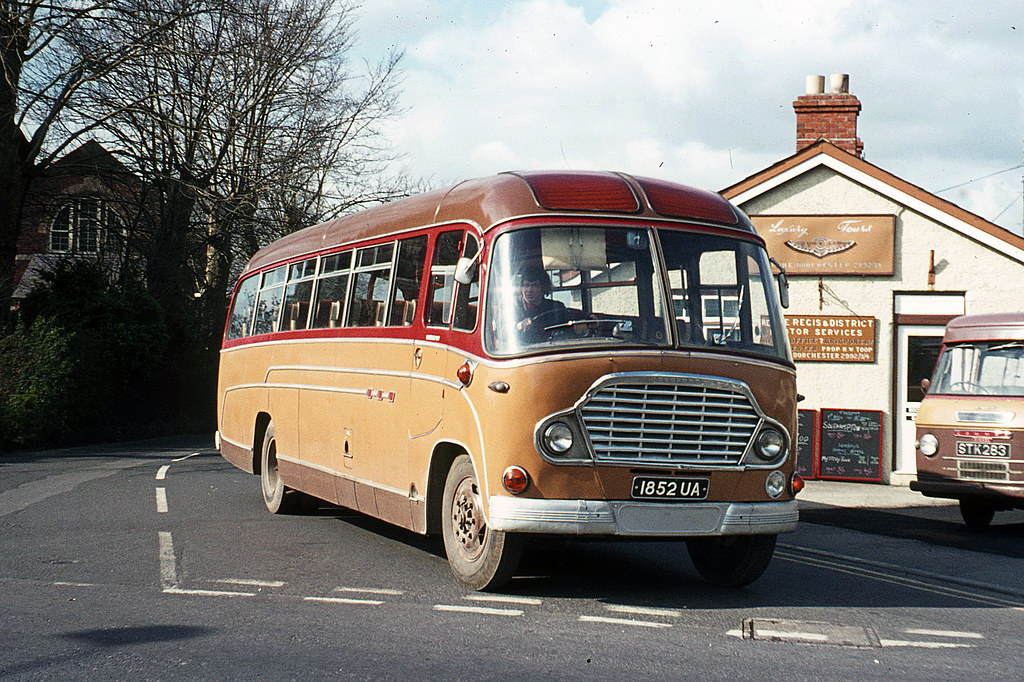 Bere Regis & District Motor Services . 1852UA . Outside Do… Flickr