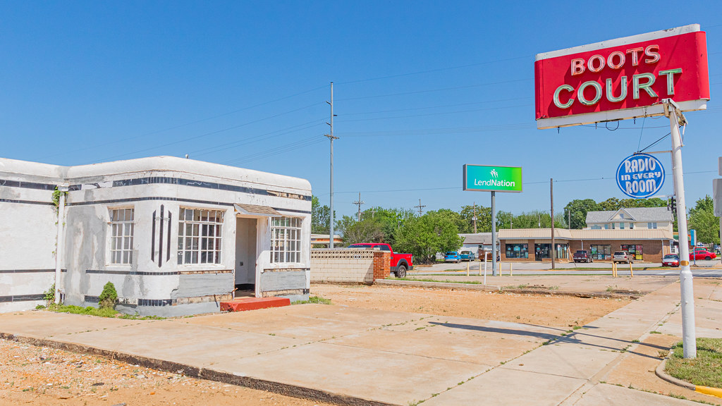 Boots Court Motel 01 An iconic motel with a cool neon sign… Flickr