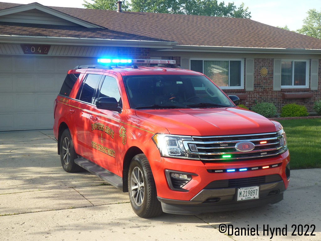 Downers Grove (IL) Fire Department Battalion 100 Daniel Hynd Flickr