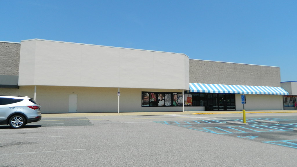 Shoppers World (closed) Shoppers World (closed) [25,365 sq… Flickr