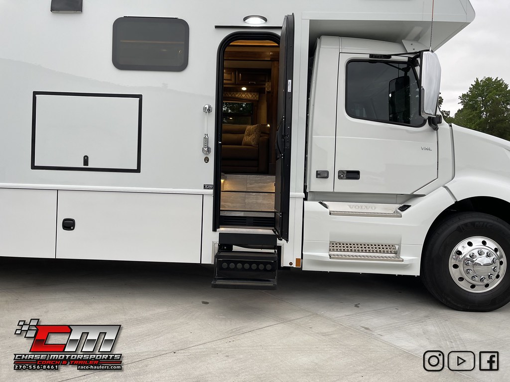 2022renegade45cbf45tripleslidemotorhomewbunks500hp… Flickr