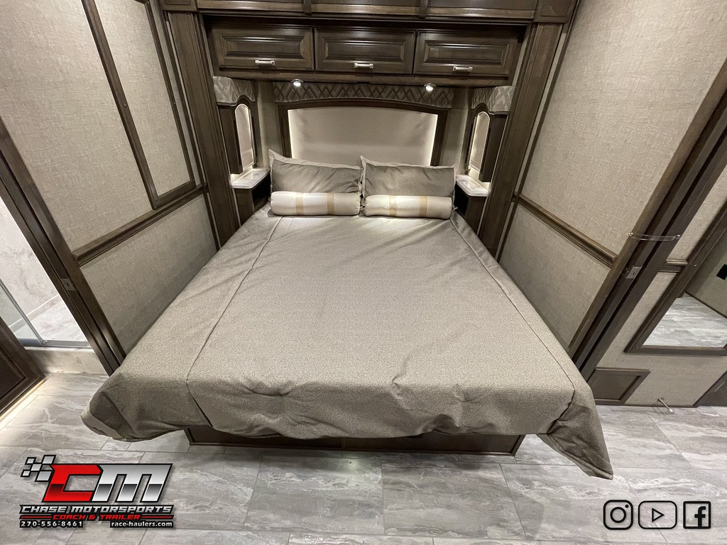 2022renegade45cbf45motorhomewbunks500hpautomaticvo… Flickr