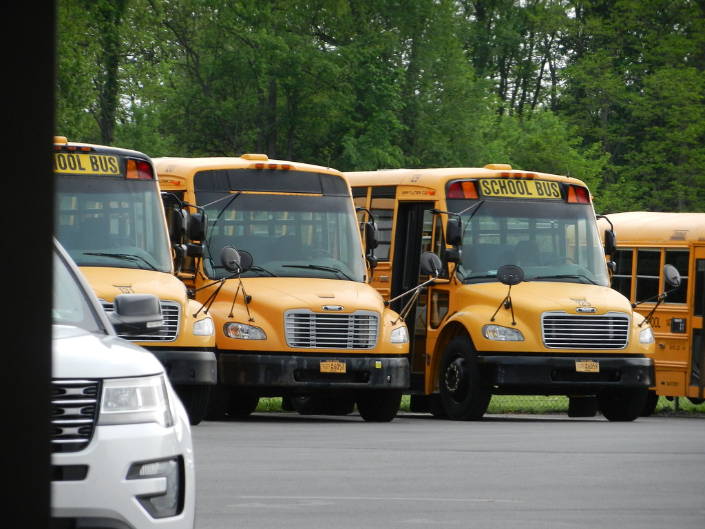 Westmoreland Central School 130, 129 Bus lot Westmorelan… Flickr