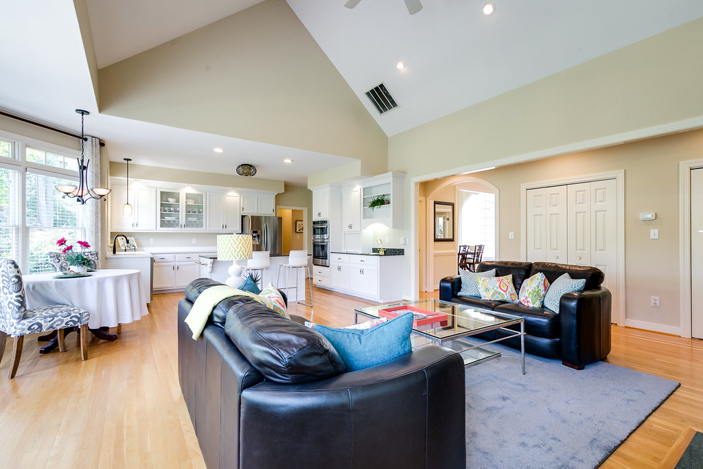 6047 Renwick Dr27 Mindie Ballard Flickr