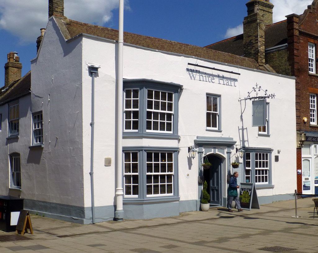 White Hart, St. Ives. 2022 Sheepmarket, St. Ives, Cambri… Flickr