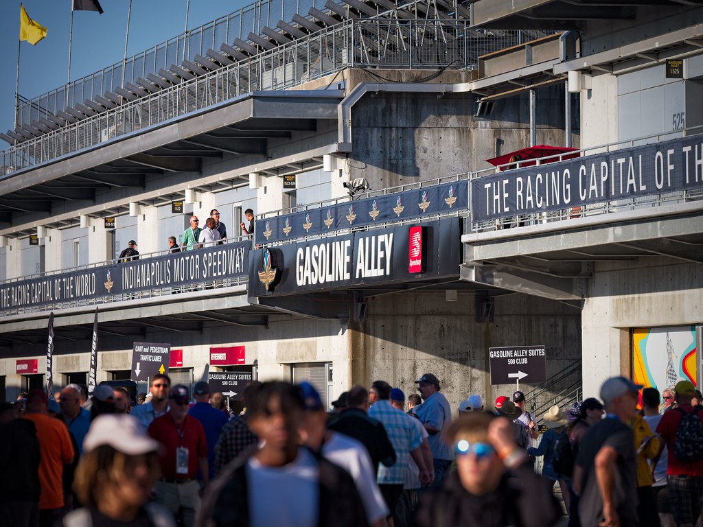 DIRECTIONS Alberto Sanchez Flickr