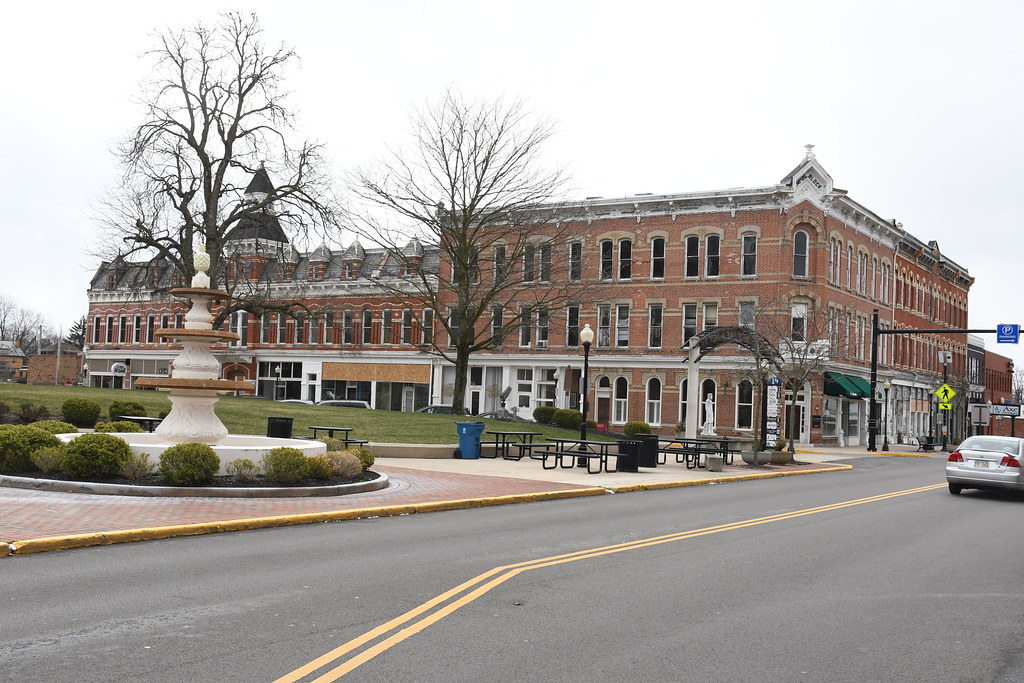 Courthouse Square, Bellefontaine,Ohio Todd Jacobson Flickr