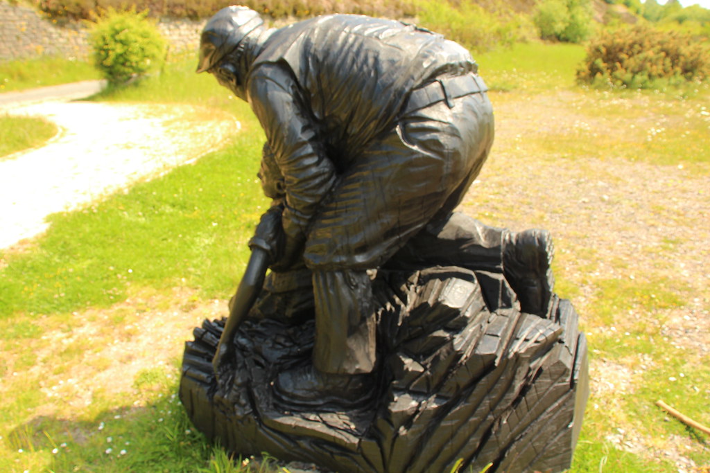 IMG_9167 Llanerch Memorial (41) christopher james Flickr