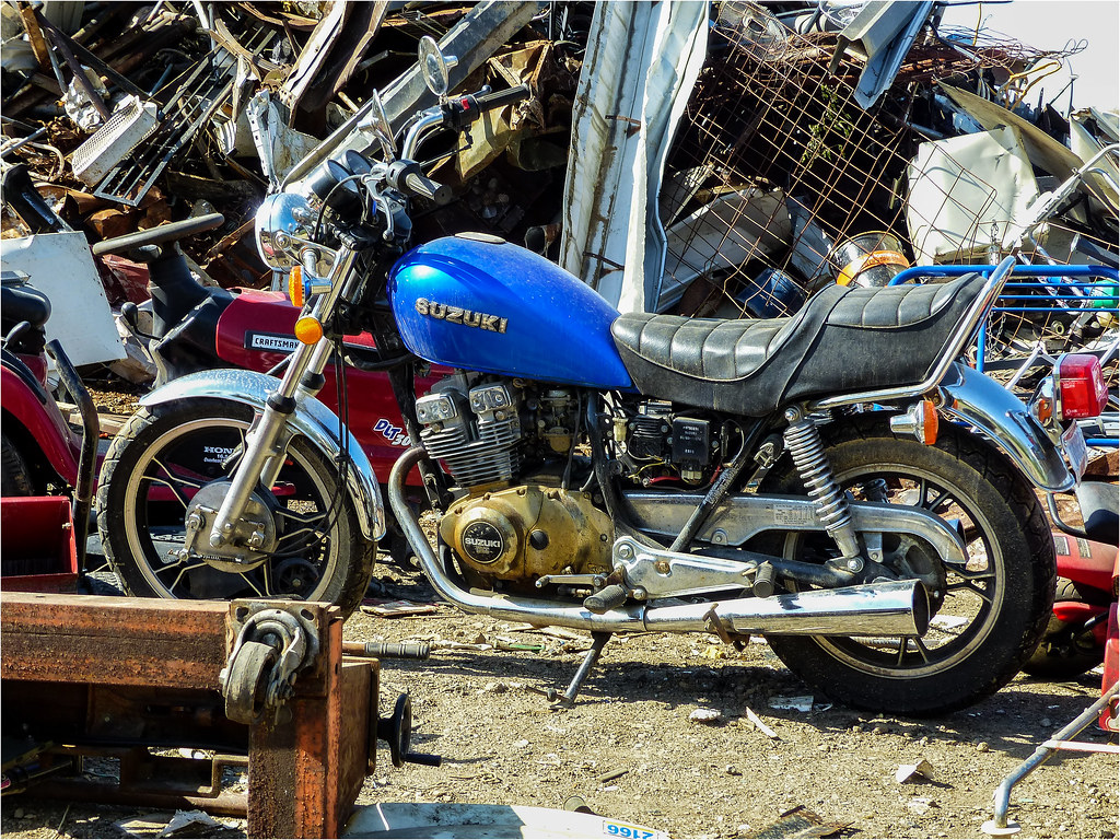 Junkyard Suzuki TSCC Motorcycle Taken during a Meetup with… Flickr
