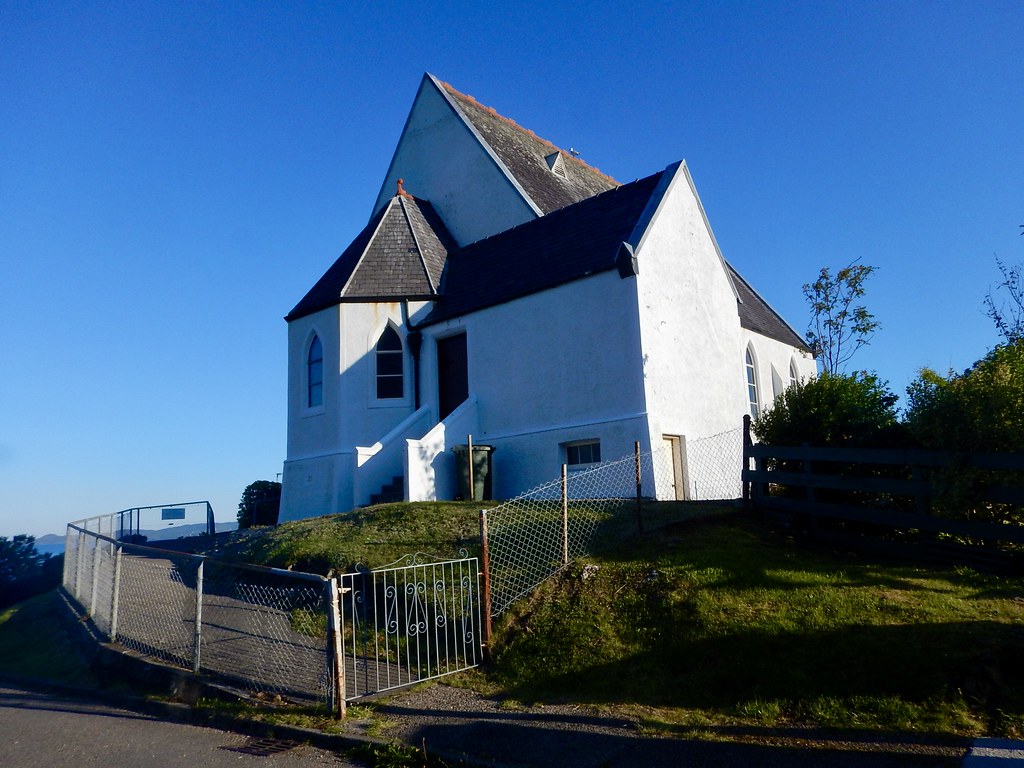 St Columba's Church of Scotland a Douglas Law Flickr