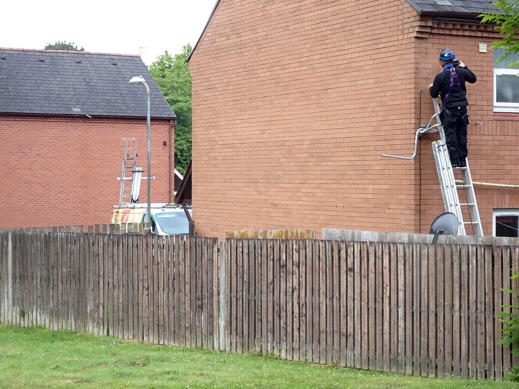 Sky Dish Installation, Edlogan Way, Llanyravon, Cwmbran 7 … Flickr