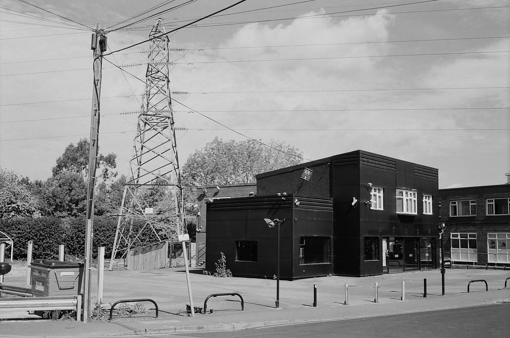 Olympus Trip 35 Ilford XP2 Super Yellow filter Surrey May… Flickr