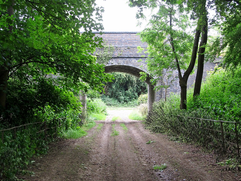 DodfordLeamington/Weedon Line Lane passes under the line,… Flickr
