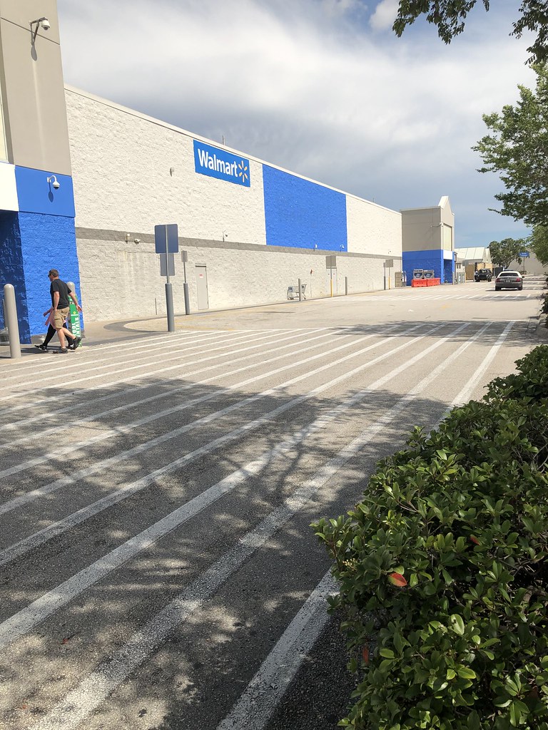 Walmart Supercenter in Pinellas Park, FL (Logo Sign Gone) Flickr