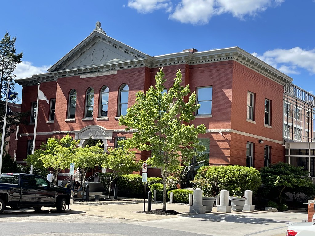 Historic Hillsborough County Courthouse in Manchester, New… Flickr