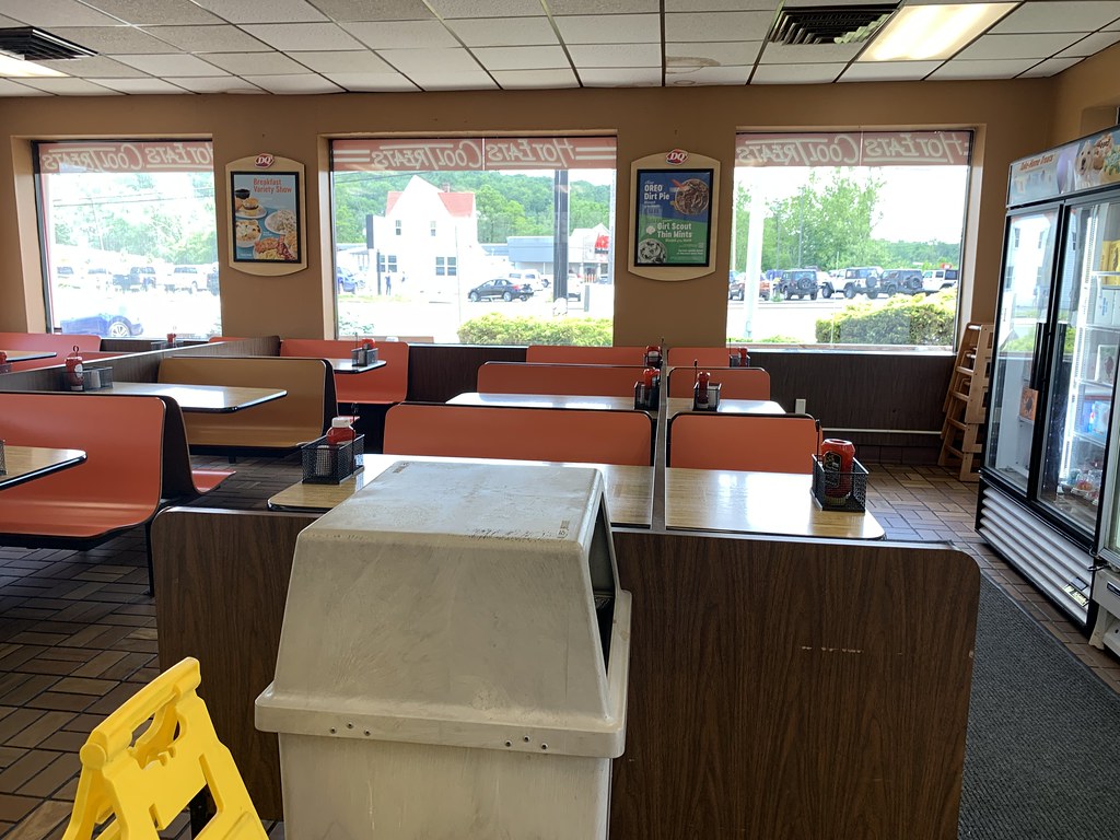 DQ Grill & Chill interior DQ Grill & Chill 17649 (2,014 s… Flickr