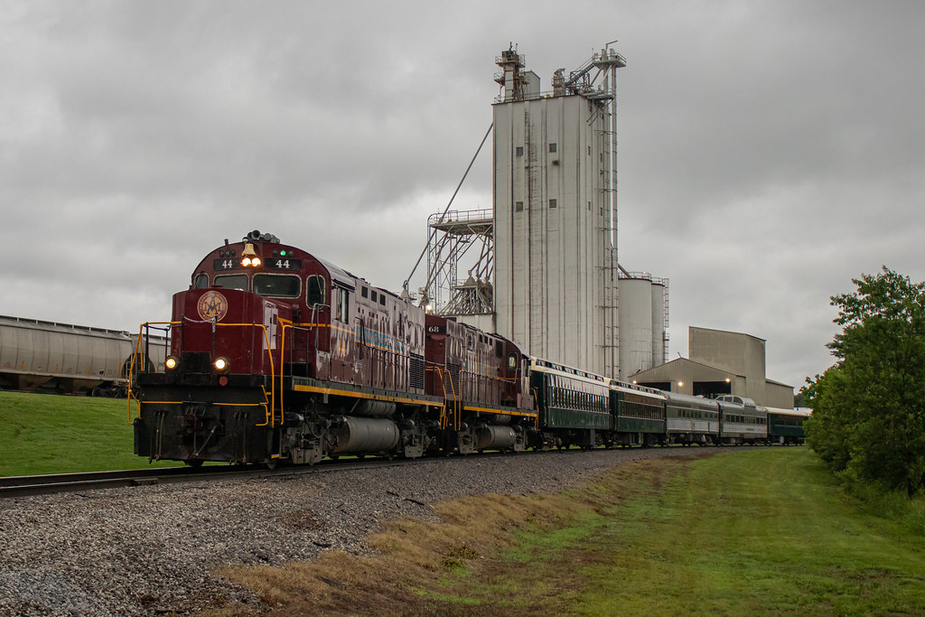 Excursion Alcos A&M C420s 44 & 68 pass the Tyson Feed Mill… Flickr