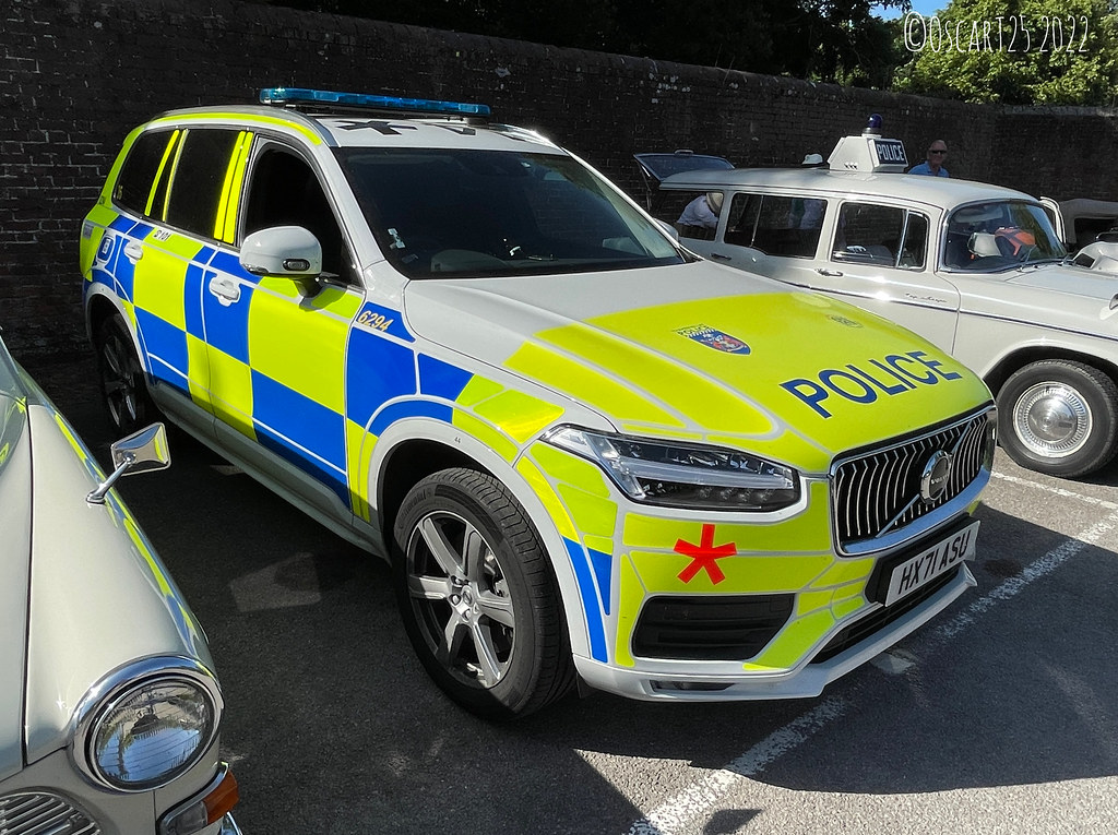 Hampshire Police/TVP Joint Operations ARV Volvo XC90 44/57… Flickr