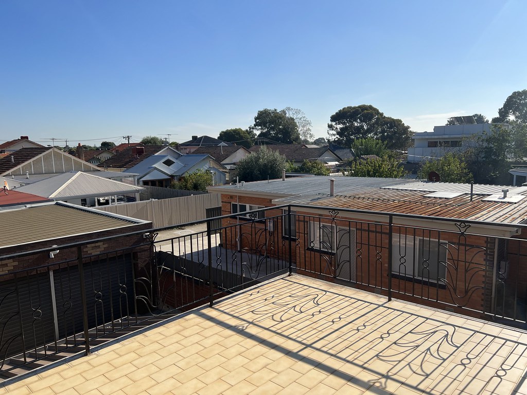 IMG_2303 5 rentals next door. 12 Clifton Grove, Coburg. Jim Bobbins