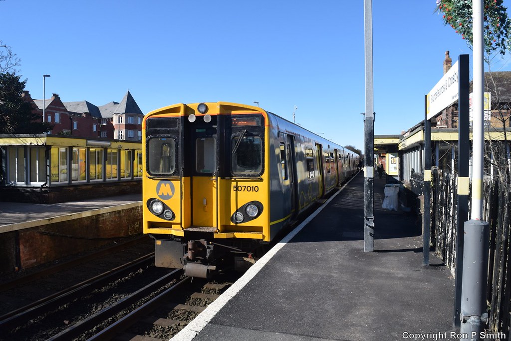 507010 Blundellsands & Crosby [160307d103] EMU train 50701… Flickr
