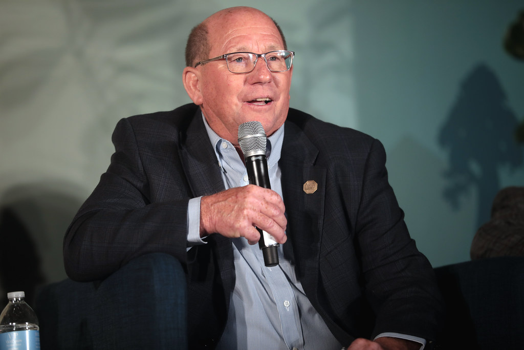 Ray Gaesser Ray Gaesser speaking with attendees at the Ame… Flickr