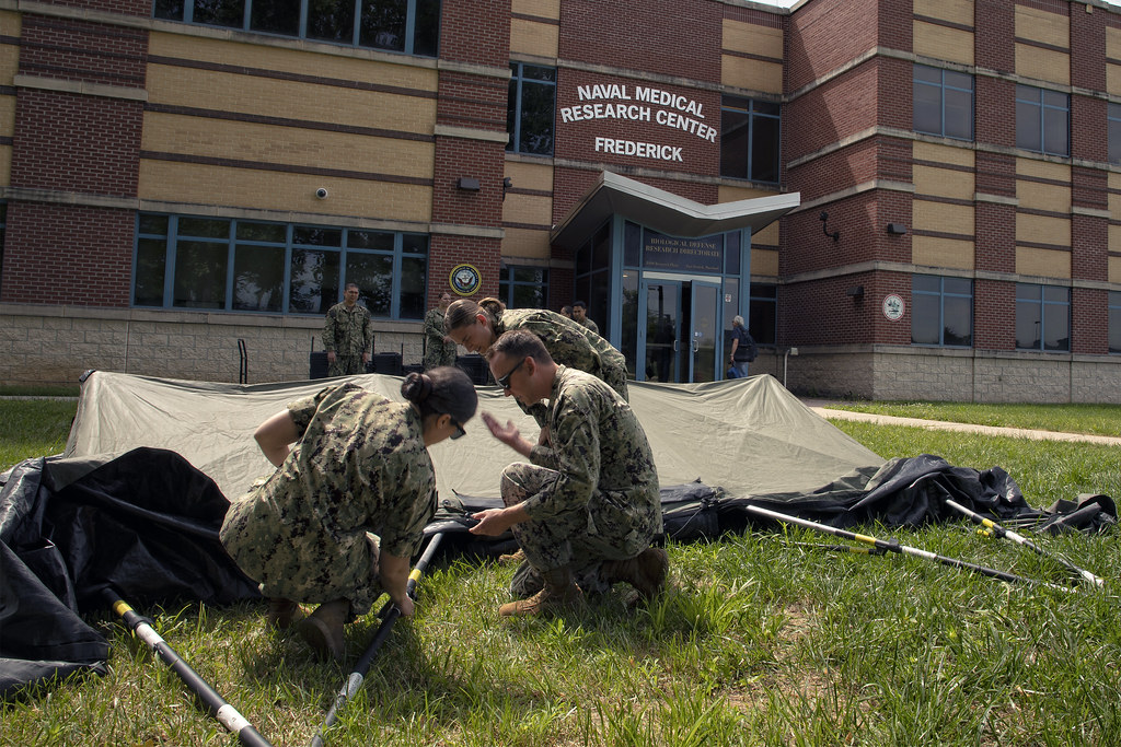 NMRC BDRD Conducts Training for Biological Defense Field Equipment