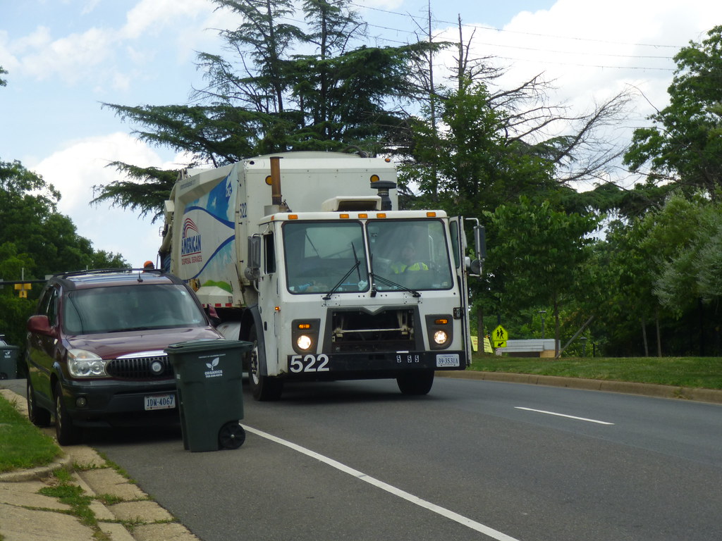 American Disposal Truck 522 Collecting Yard Waste. Thanks … Flickr