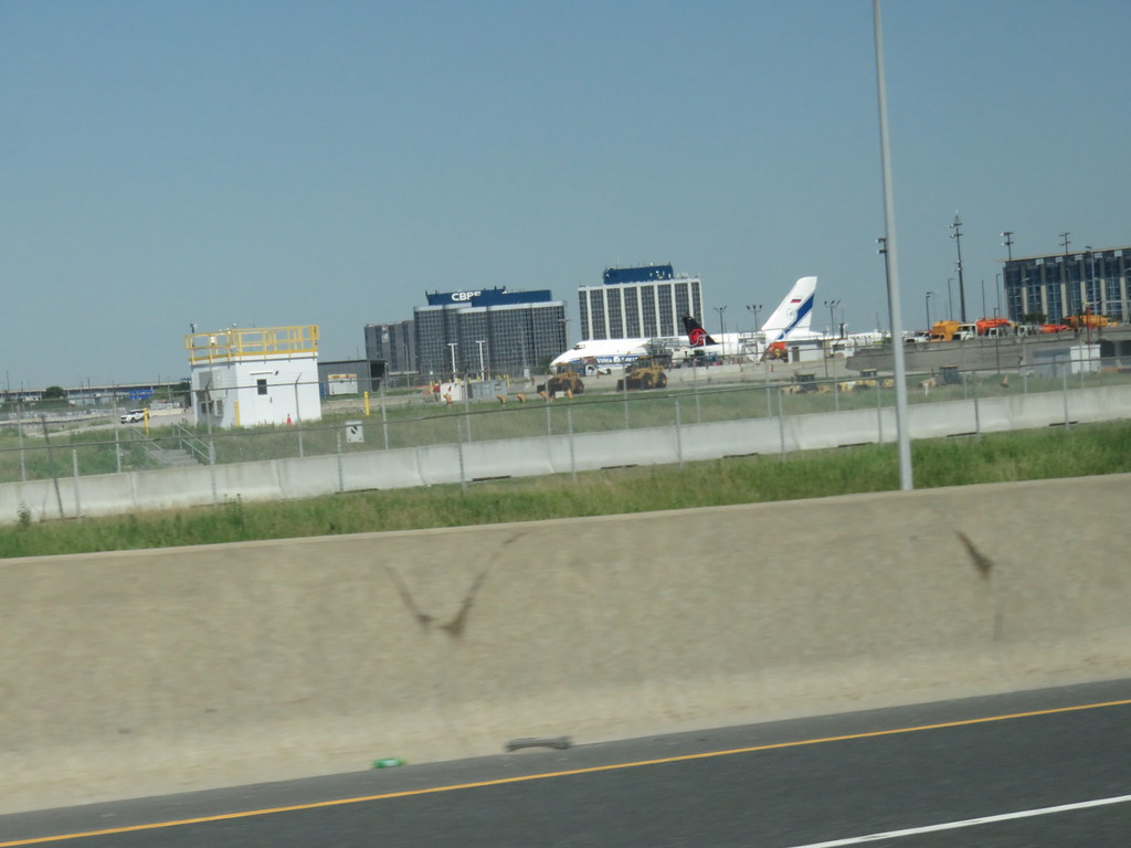 VolgaDnepr RA82078 Antonov An124 impounded at Toronto P… Flickr