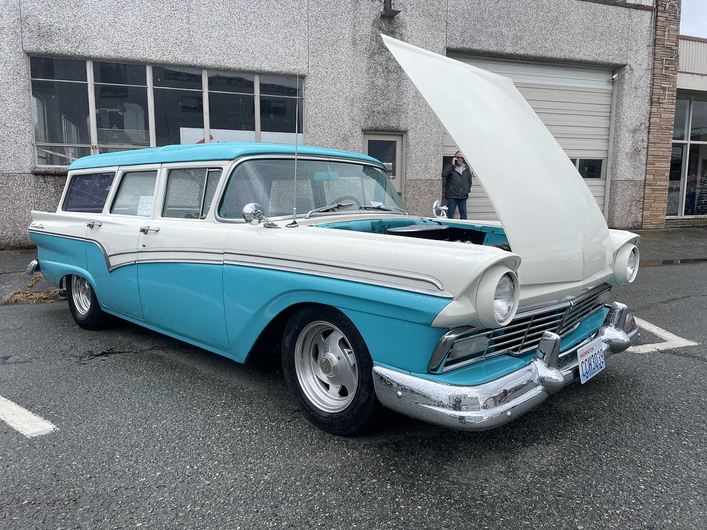 1957 Ford Country Sedan Wet day car show, Sedro Woolley, W… Flickr