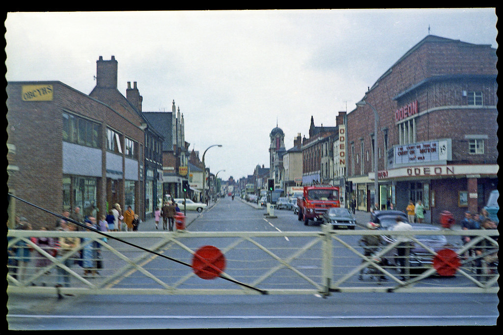 Lincoln St Marks Station Level Crossing There were two rai… Flickr