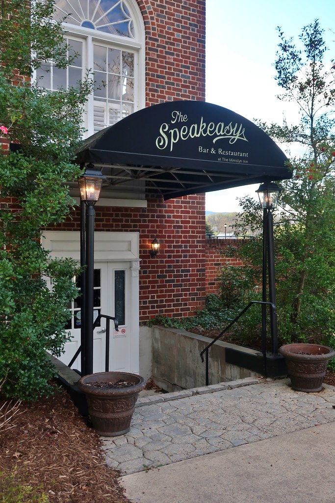 Virginia Luray Mimslyn Inn Speakeasy Bar & Restaurant a photo on