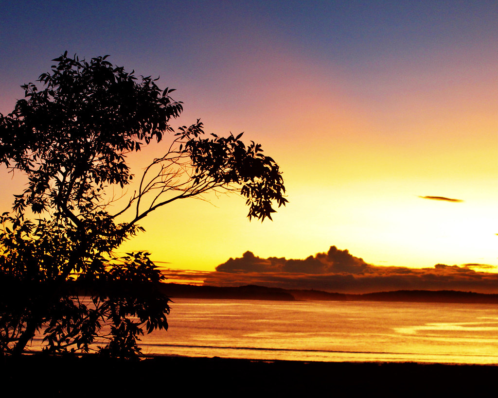 Broulee sunset Rozanna Lilley Flickr