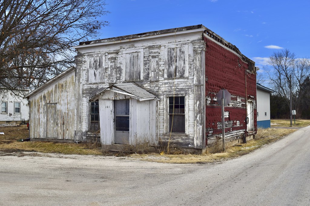 Small Town Odyssey A small town commercial building from t… Flickr
