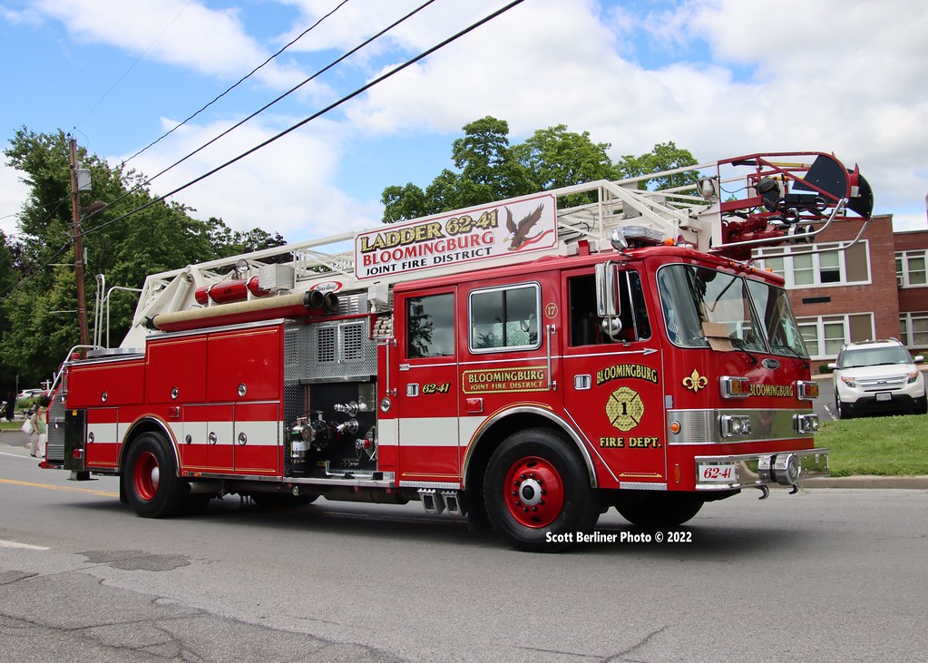 BLOOMINGBURG FIRE DISTRICT BLOOMINGBURG, NY LADDER… Flickr