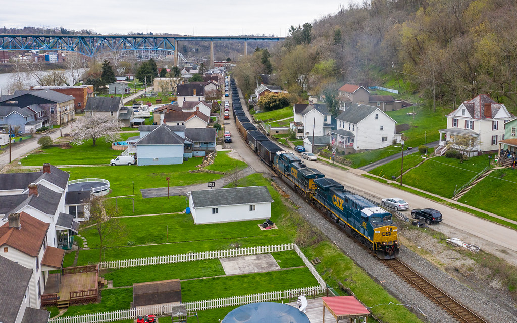 CSX 435 AC44CW R129 West Brownsville, PA After getting… Flickr