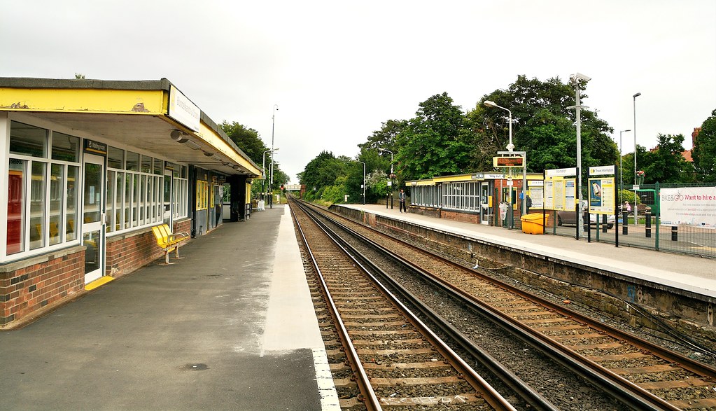 43750 Blundellsands and Crosby Station situated on the Nor… Flickr