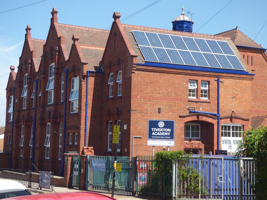 Tiverton Academy from Tiverton Road, Selly Oak a photo on Flickriver