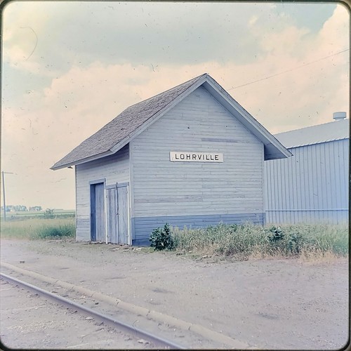 June 1974 Lohrville, Iowa CNW tool shed in Lohrville, loca… Flickr