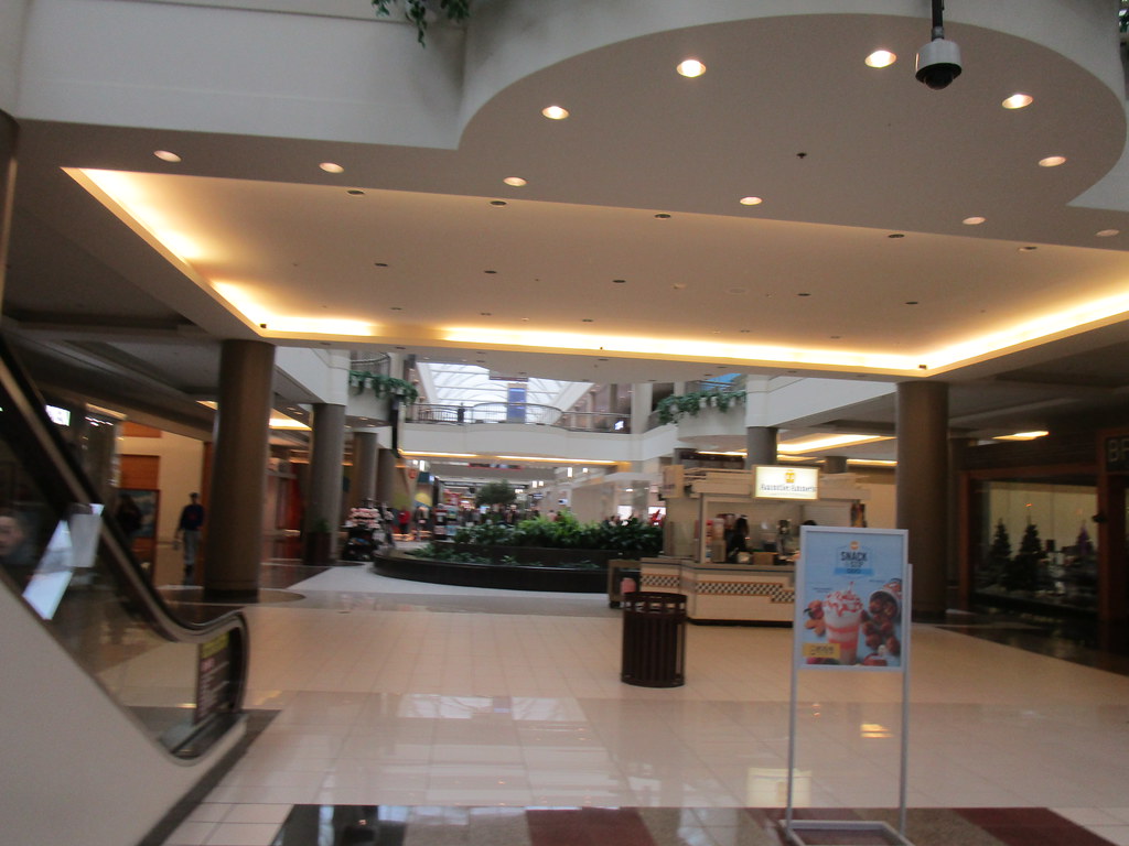 Walden Galleria Cheektowaga, NY. October 2021. … Flickr