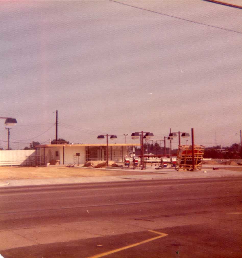Bonded gas station under construction My photo... Vandalia… Flickr