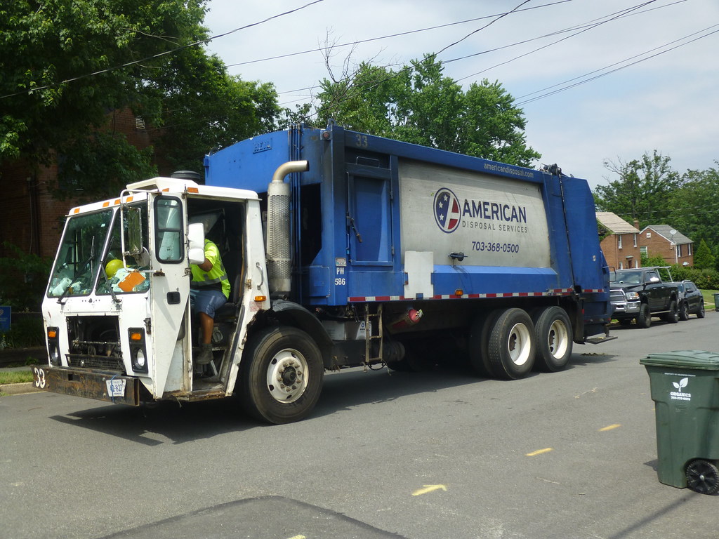 American Disposal Truck 33 Collecting Yard Waste. Thanks t… Flickr